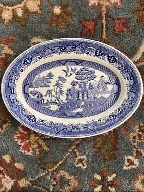 Vintage blue Willow platter